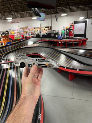 PIRANHA SPEEDWAY & HOBBIES .